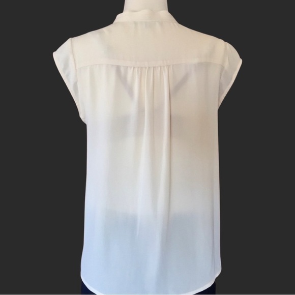 Ro & De Sleeveless Cream Blouse – Size Small - Picture 3 of 8